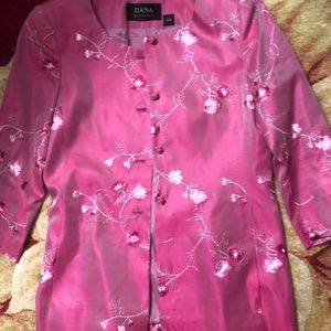 Beautiful silk Dana Buchman suit